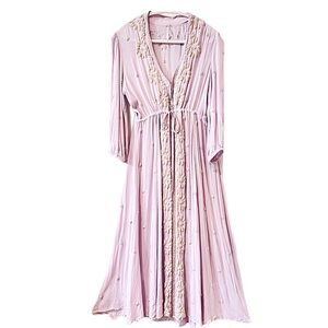 Free People Embroidered Fable Lilac Blossom Midi Dress Size M V Neck 3/4 Sleeve